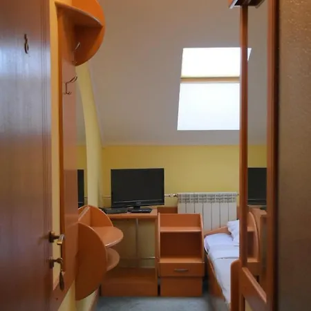 Lupus Bed & Breakfast